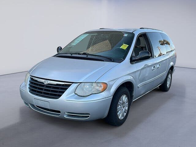 2006 CHRYSLER Town and Country