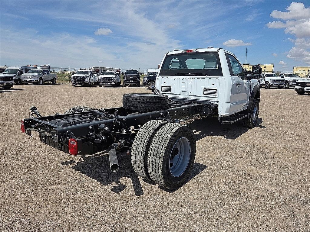 2025 FORD F-600