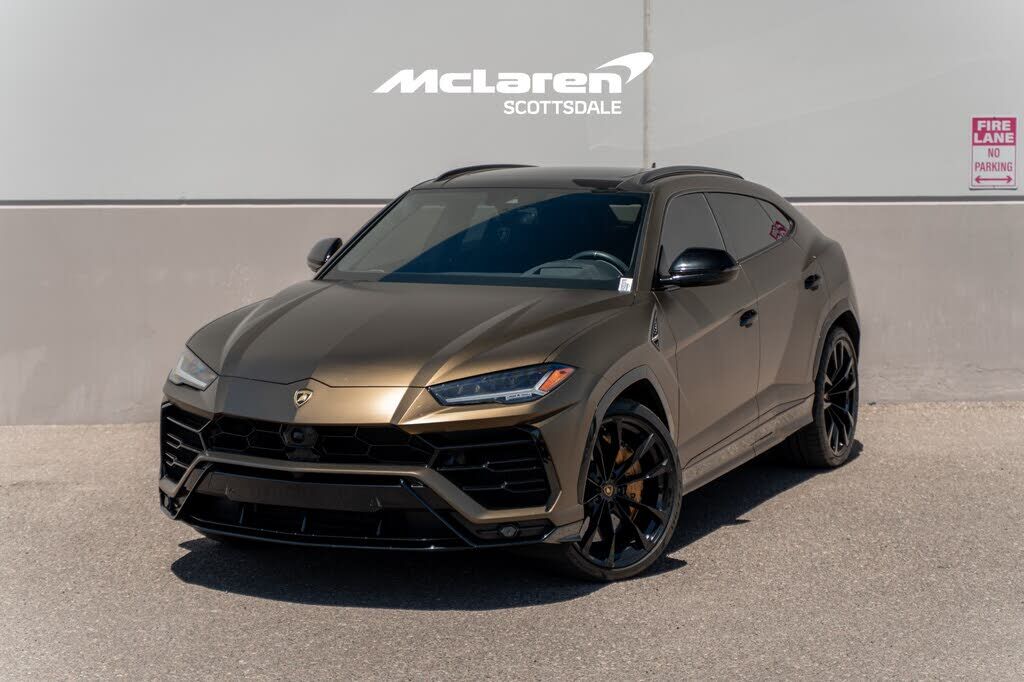 2021 LAMBORGHINI URUS