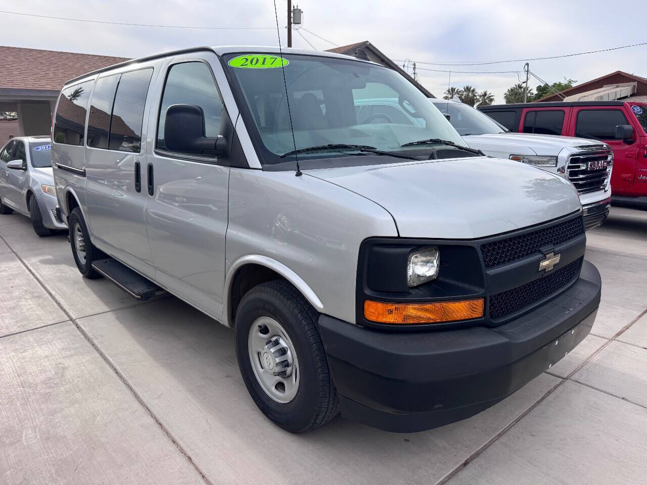 2017 CHEVROLET Express