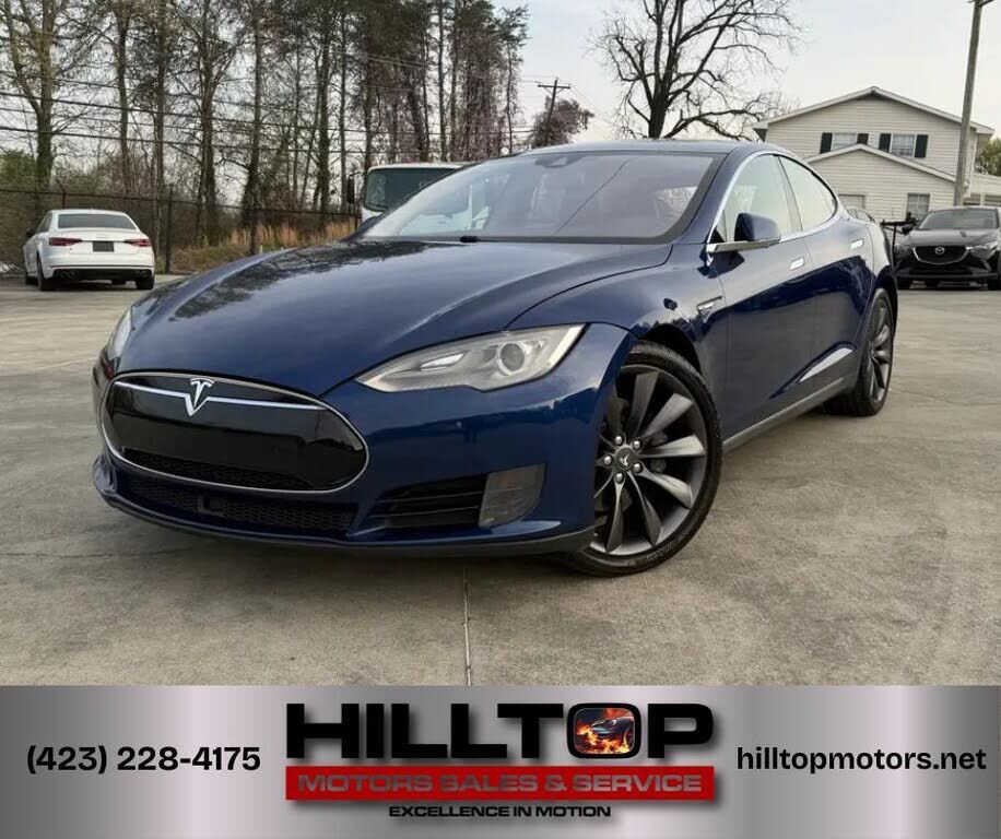 2015 TESLA Model S