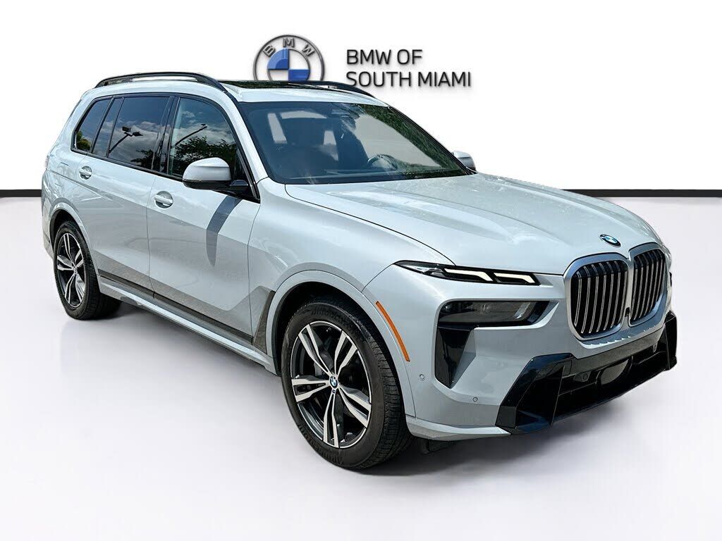 2023 BMW X7