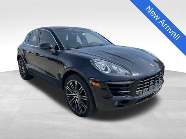 2016 PORSCHE Macan