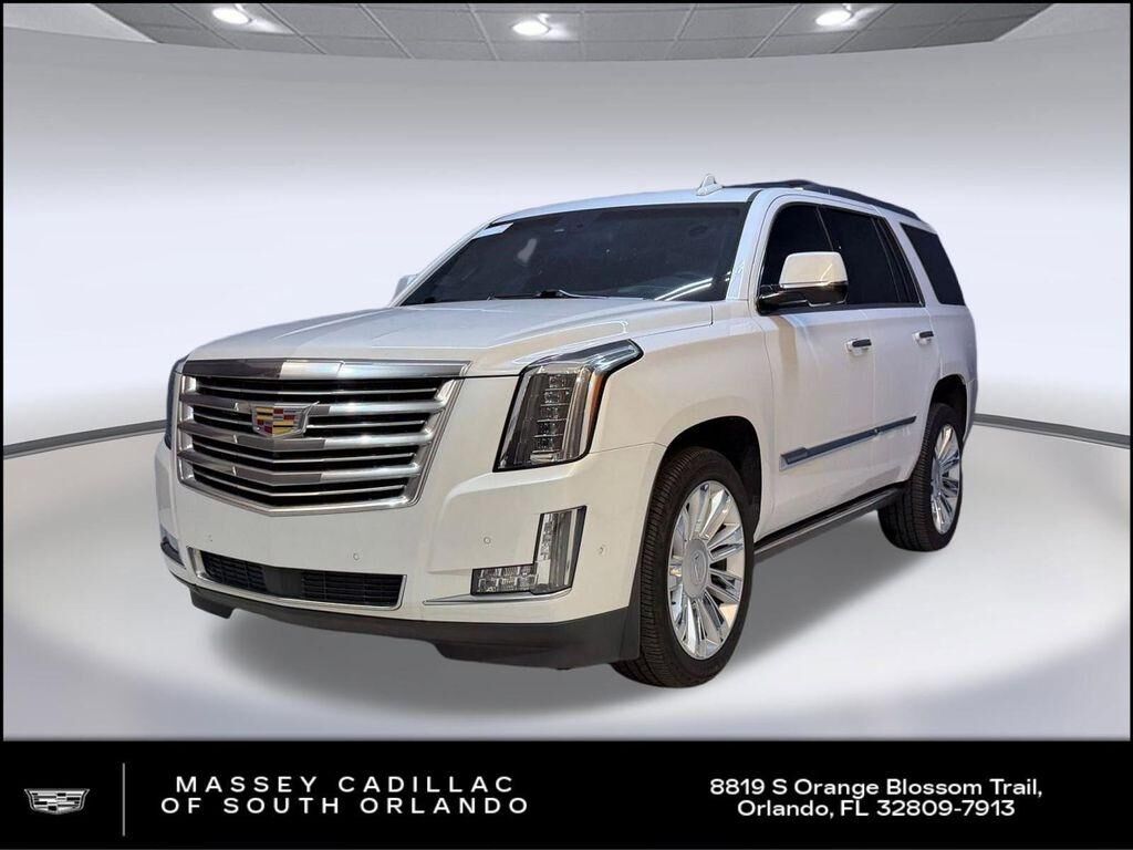 2017 CADILLAC Escalade