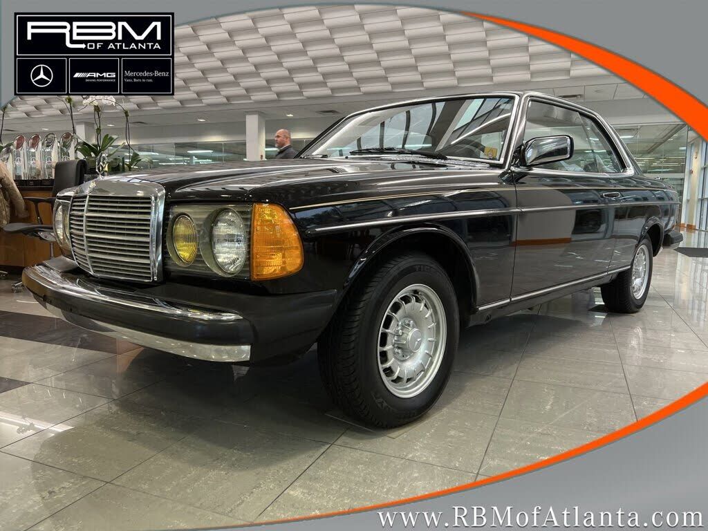 1982 MERCEDES-BENZ 300