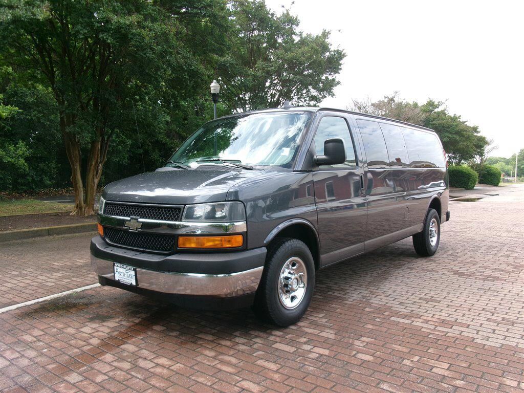 2017 CHEVROLET Express