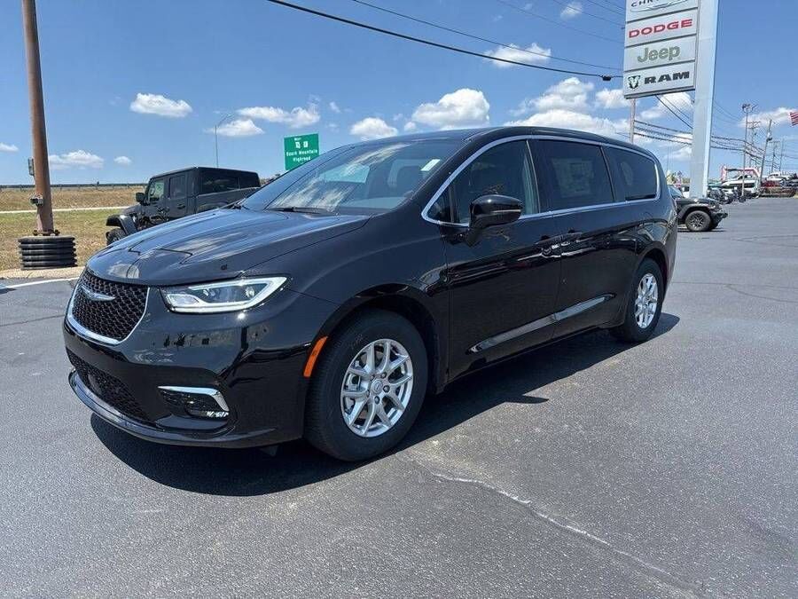 2025 CHRYSLER Pacifica