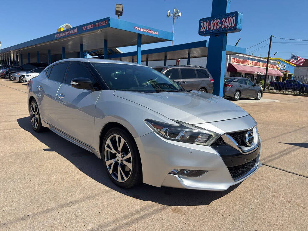 2017 NISSAN Maxima