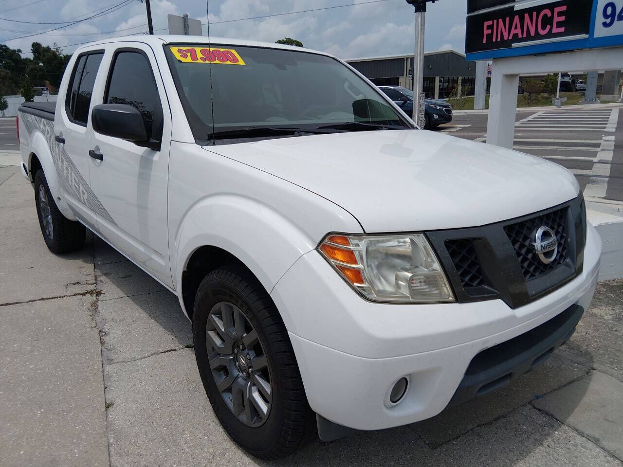 2012 NISSAN Frontier