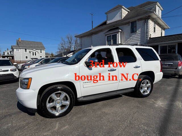 2011 CHEVROLET Tahoe