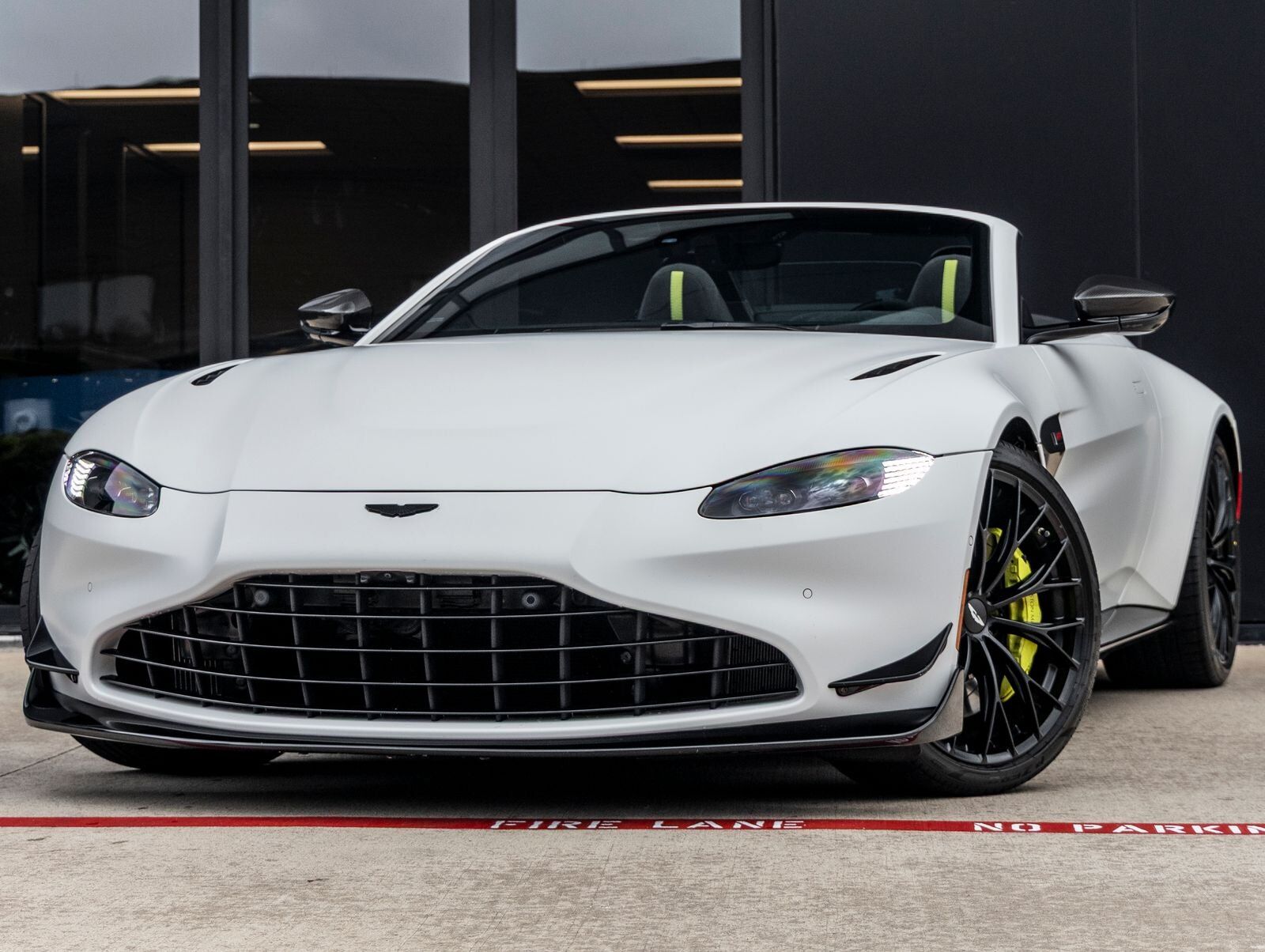 2023 ASTON MARTIN Vantage