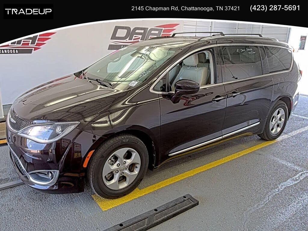2017 CHRYSLER Pacifica