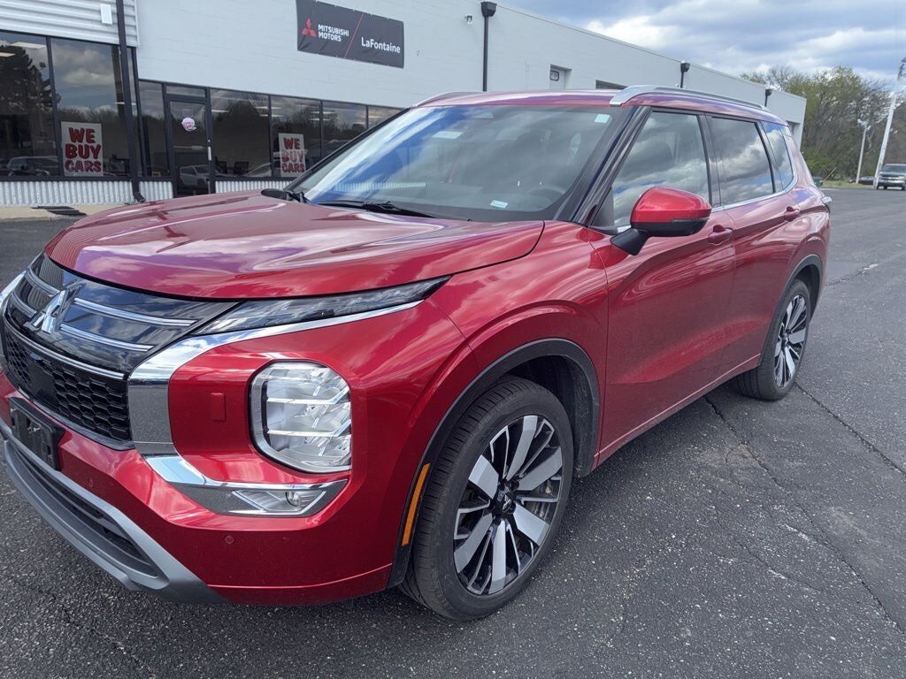 2025 MITSUBISHI Outlander