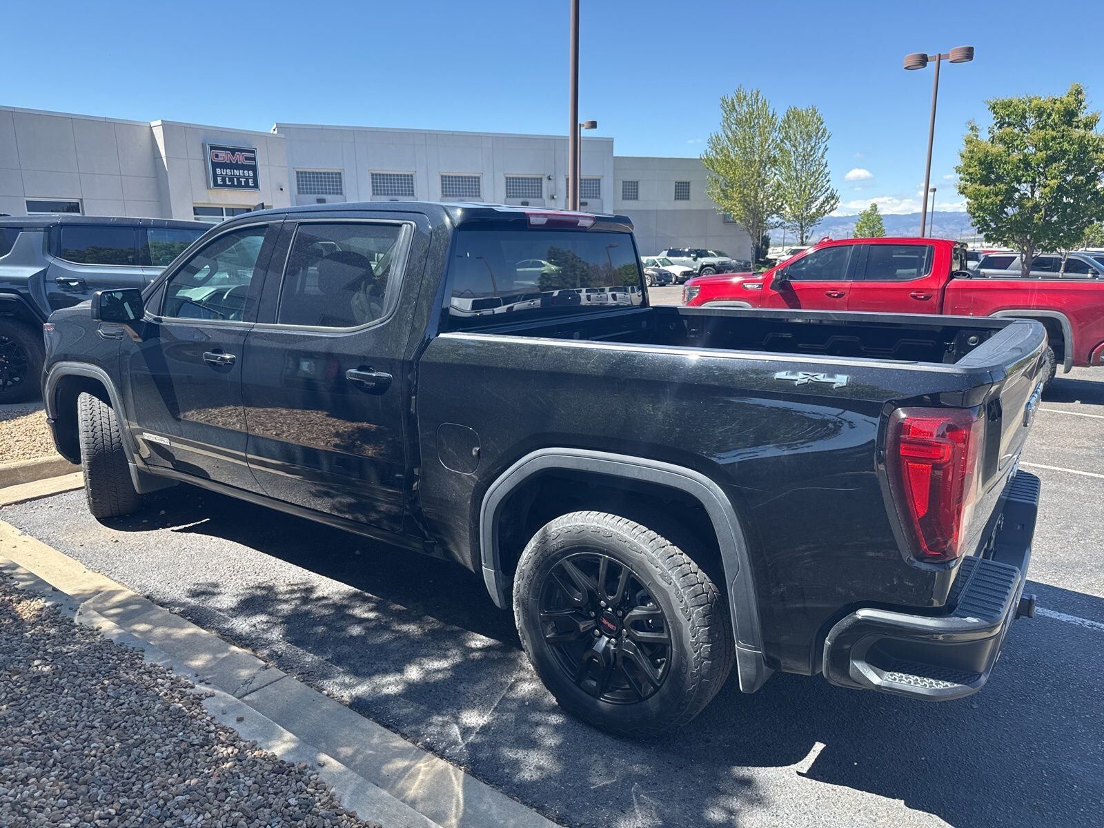 2023 GMC Sierra