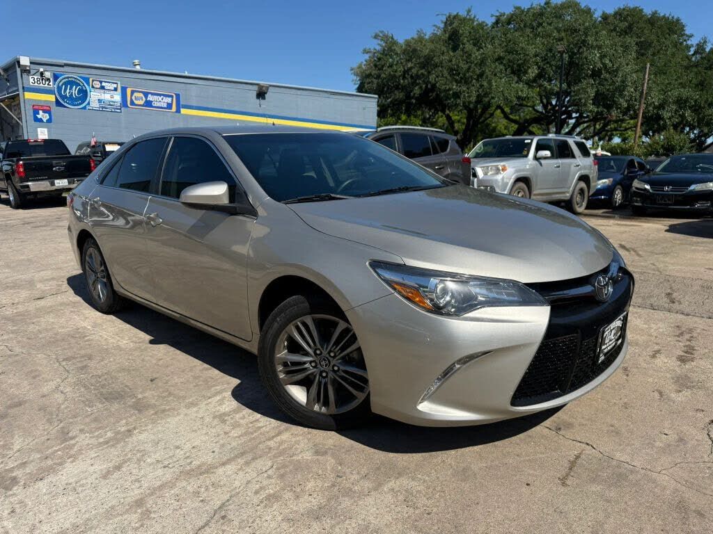 2017 TOYOTA Camry