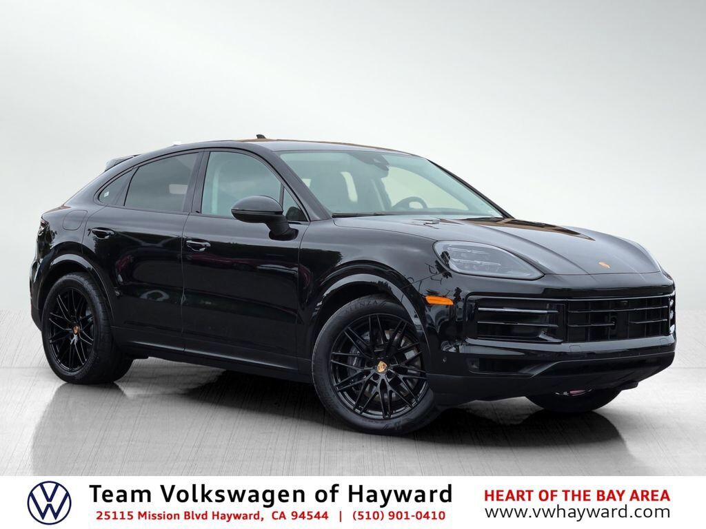 2025 PORSCHE Cayenne
