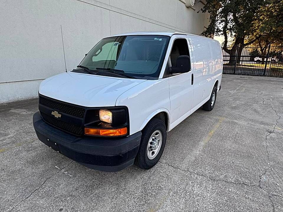 2017 CHEVROLET Express