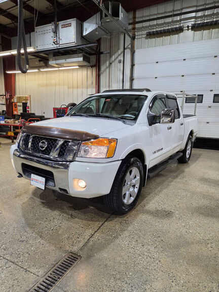 2011 NISSAN Titan