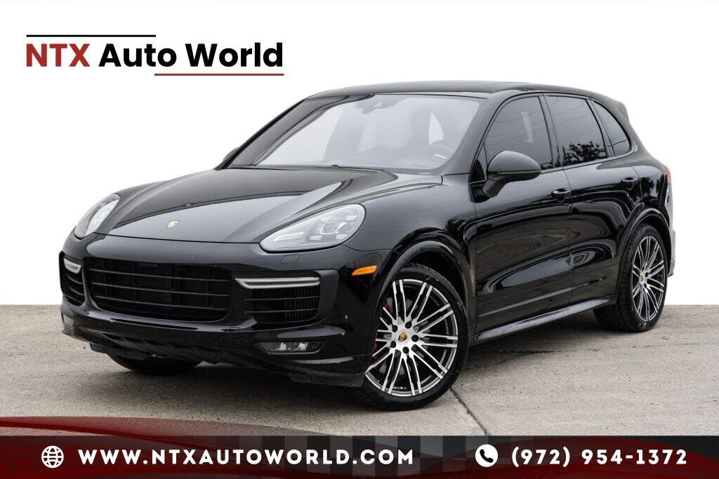 2017 PORSCHE Cayenne