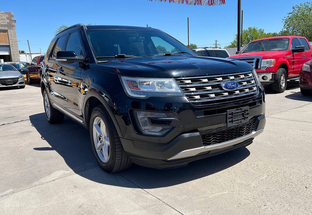 2016 FORD Explorer