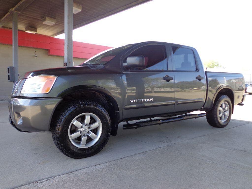 2011 NISSAN Titan