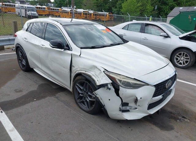 2017 INFINITI QX30