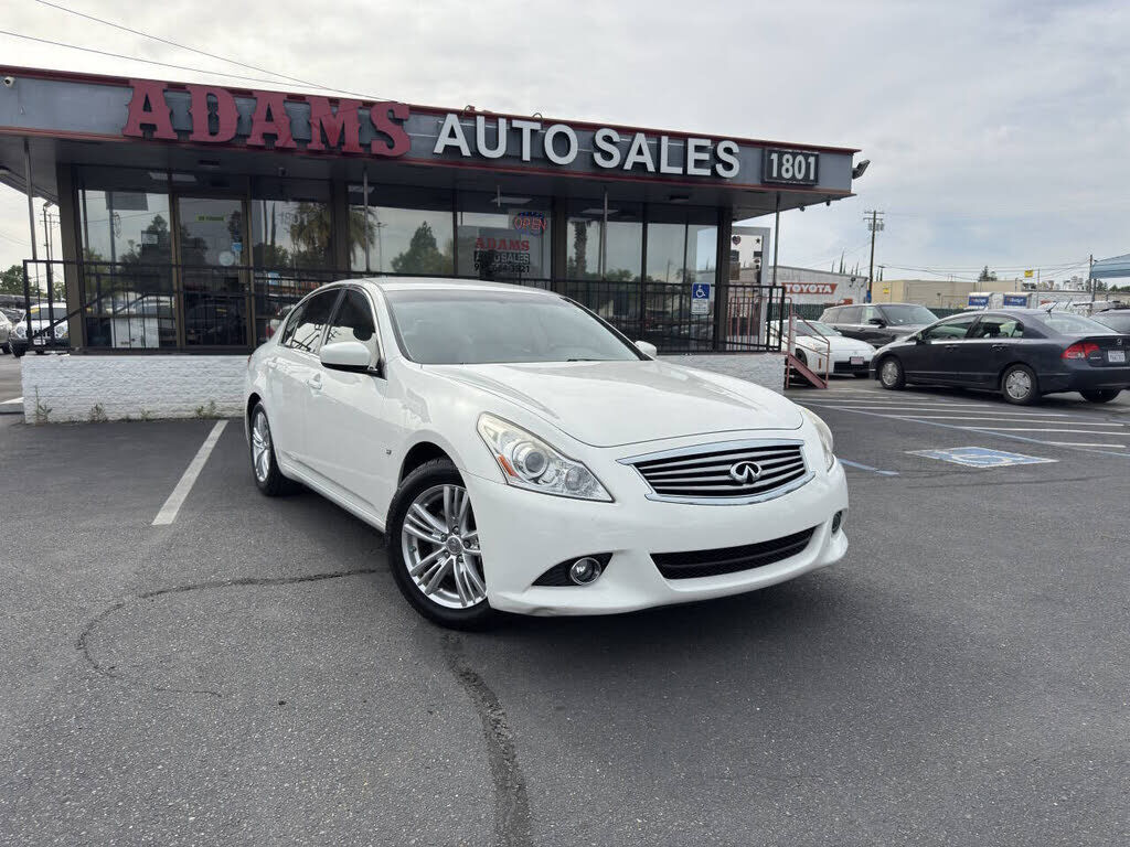2015 INFINITI Q40