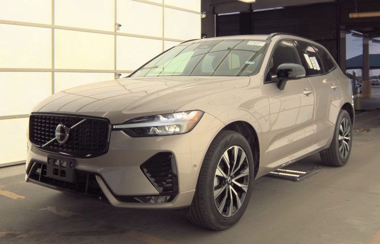 2025 VOLVO XC60