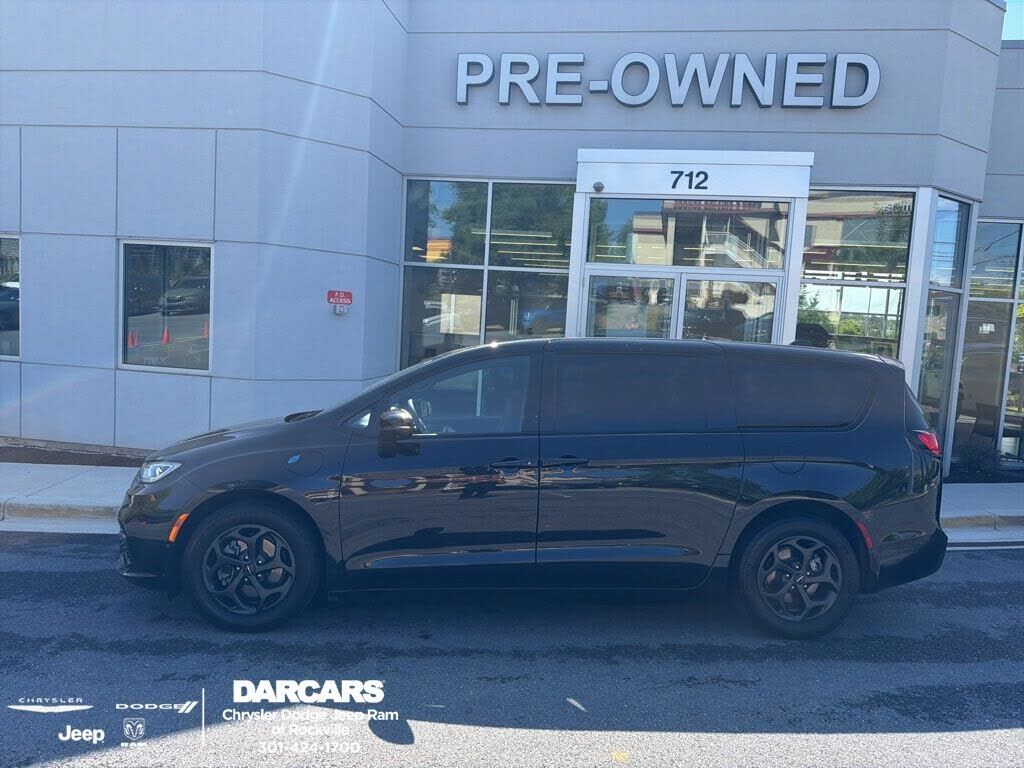 2023 CHRYSLER Pacifica
