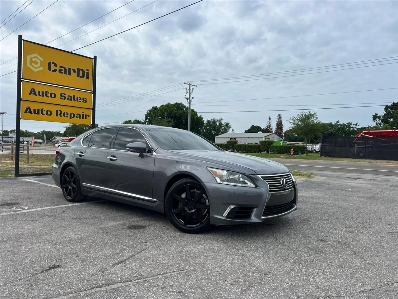 2013 LEXUS LS