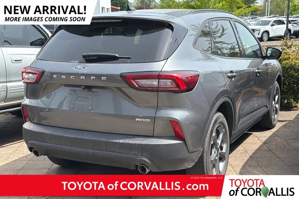 2025 FORD Escape