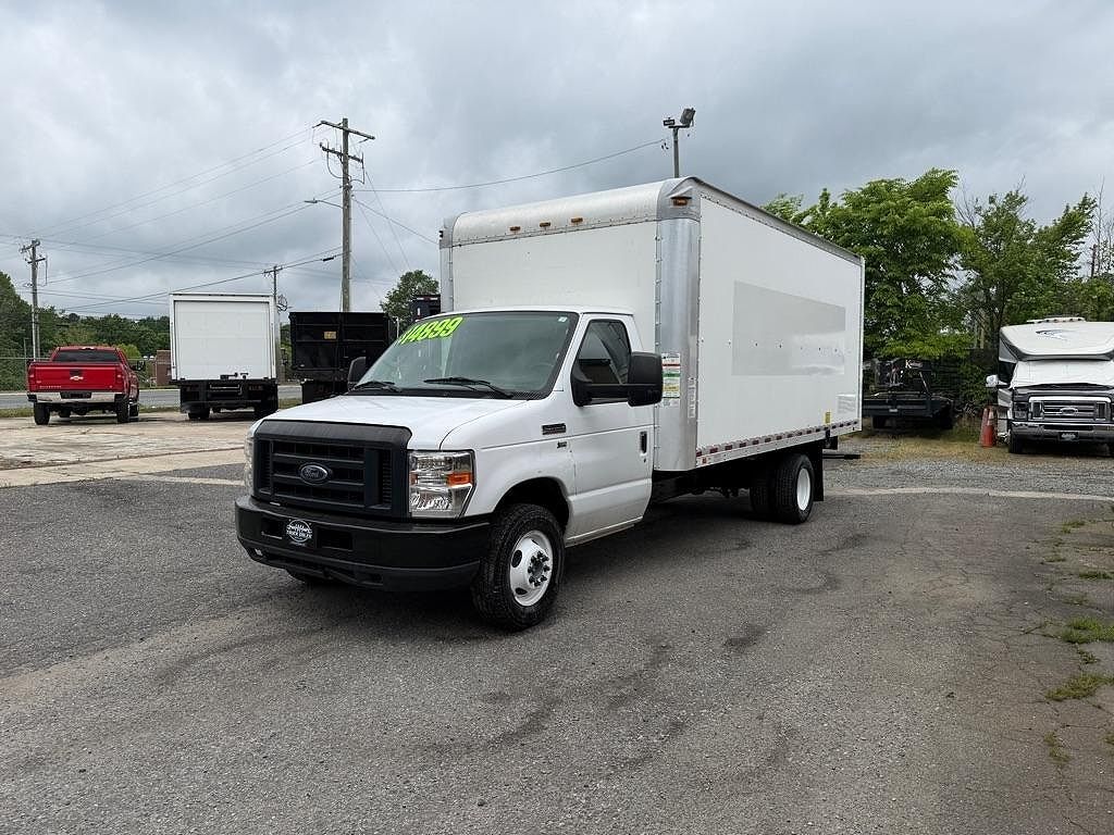2019 FORD E-350