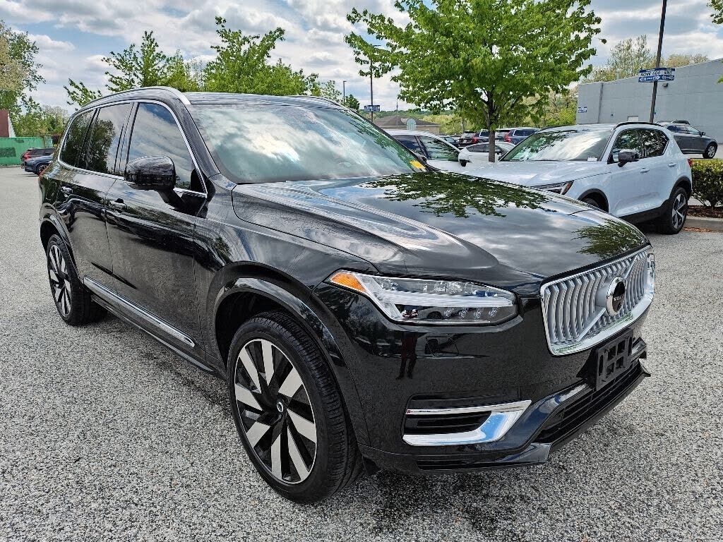 2023 VOLVO XC90