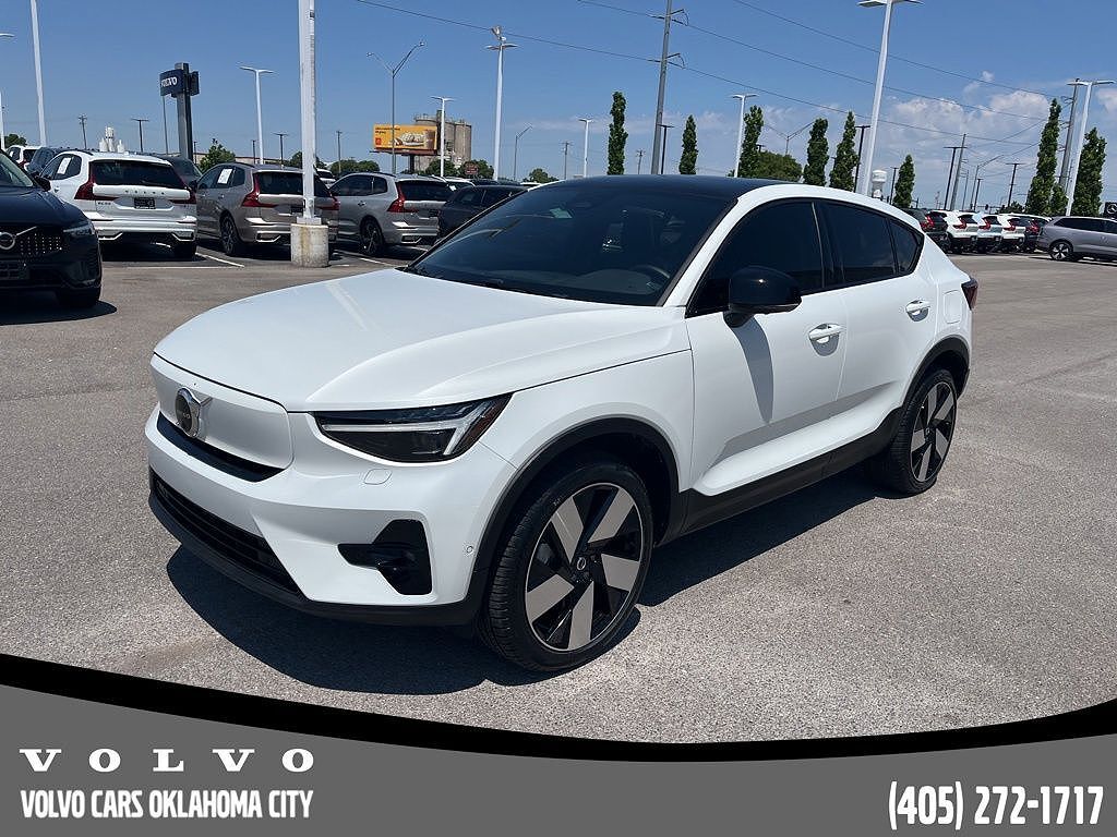 2023 VOLVO C40