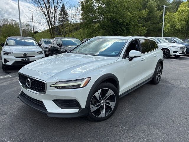 2020 VOLVO V60CC