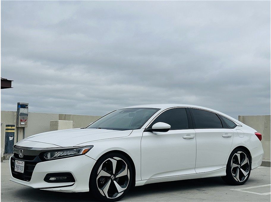 2018 HONDA Accord