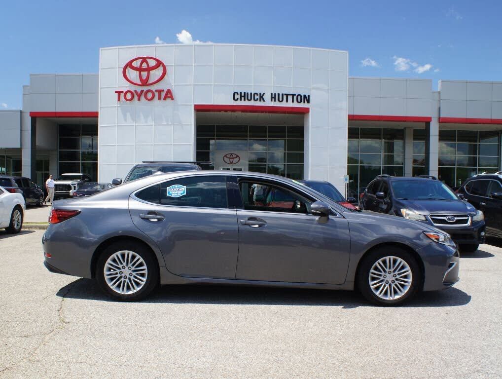 2017 LEXUS ES