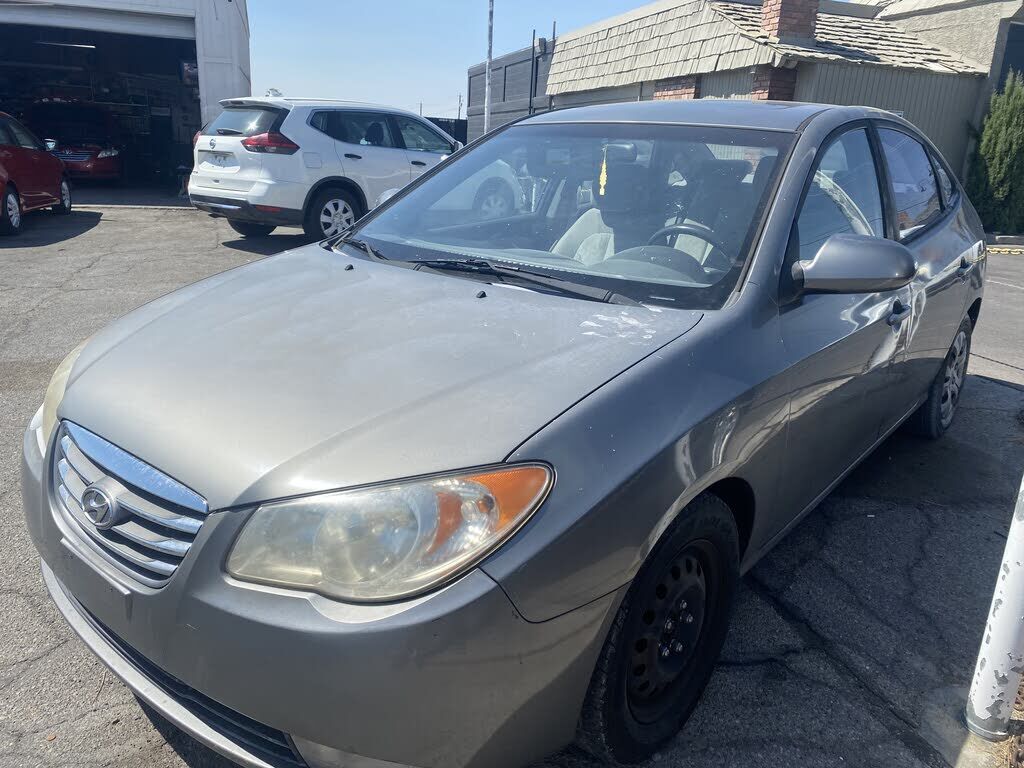 2010 HYUNDAI Elantra