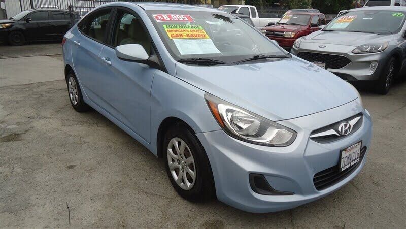 2014 HYUNDAI Accent