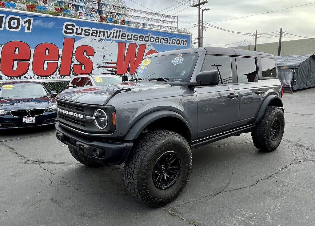 2023 FORD Bronco