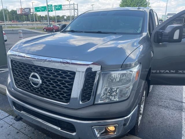 2016 NISSAN Titan