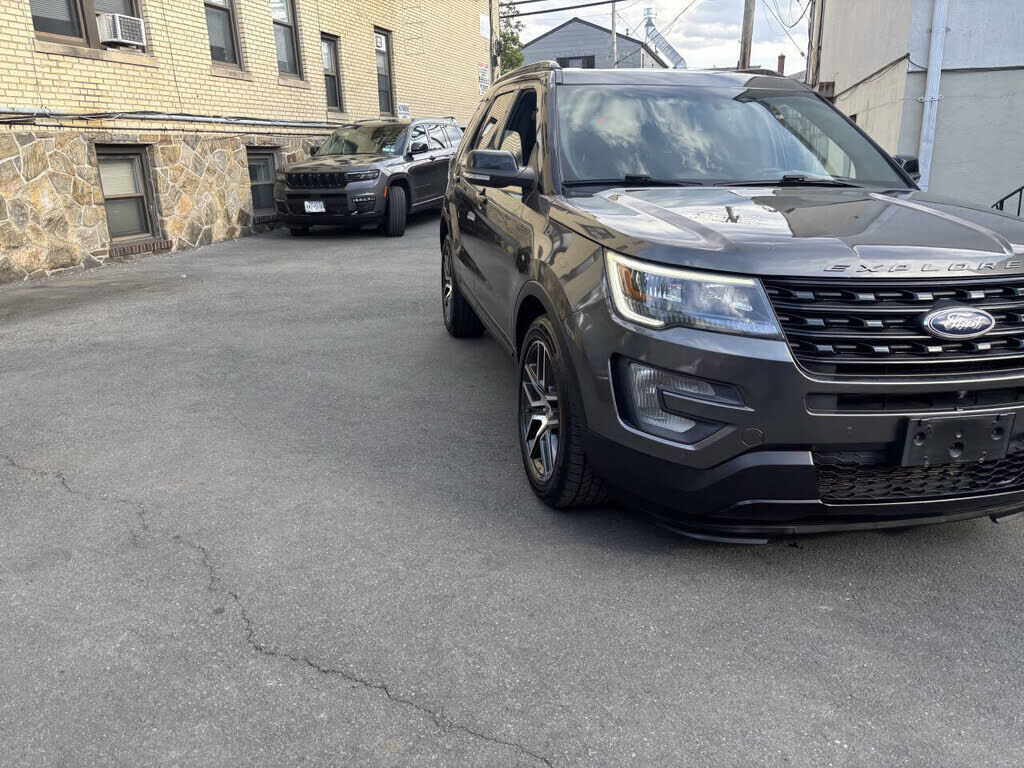 2017 FORD Explorer