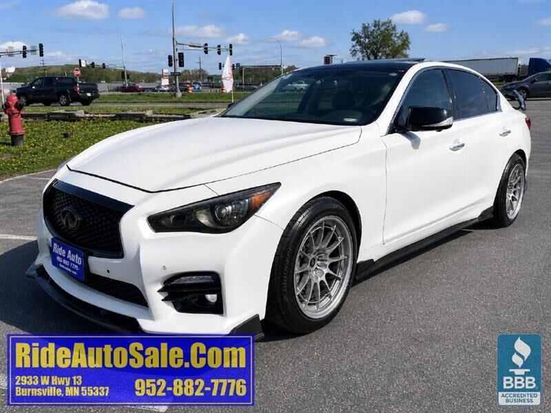 2016 INFINITI Q50