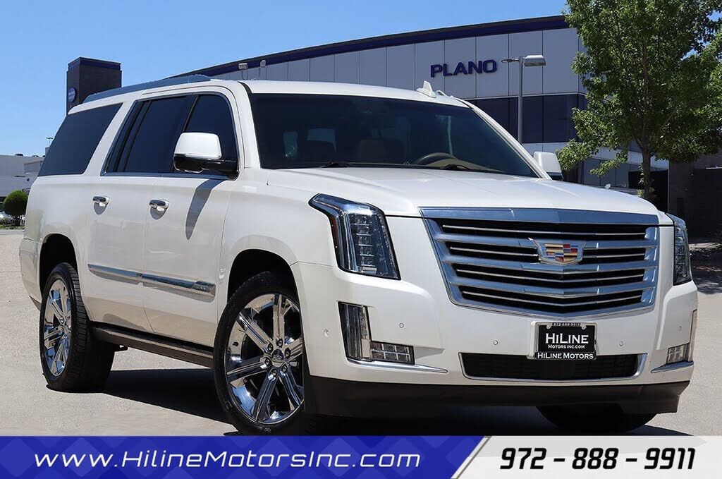 2017 CADILLAC Escalade ESV