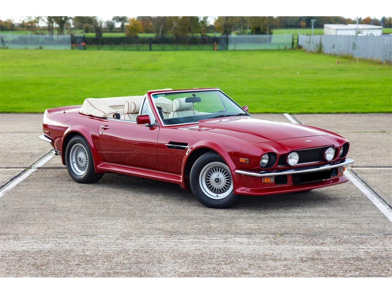 1988 ASTON MARTIN V8 Vantage