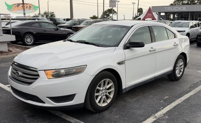 2015 FORD Taurus