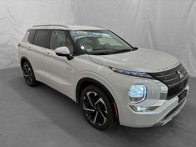 2024 MITSUBISHI Outlander