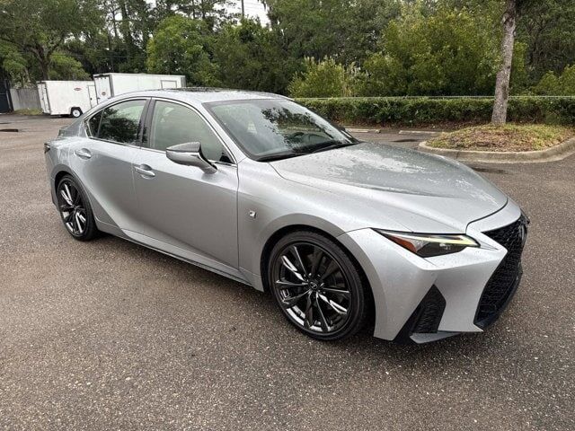 2022 LEXUS IS