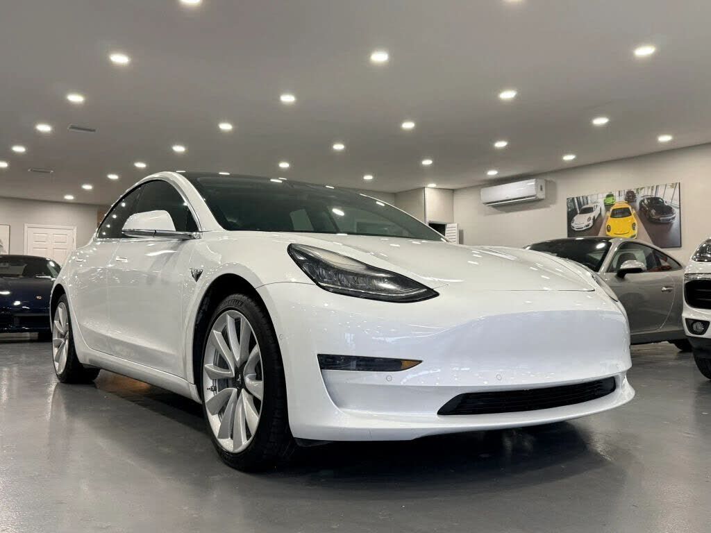 2019 TESLA Model 3