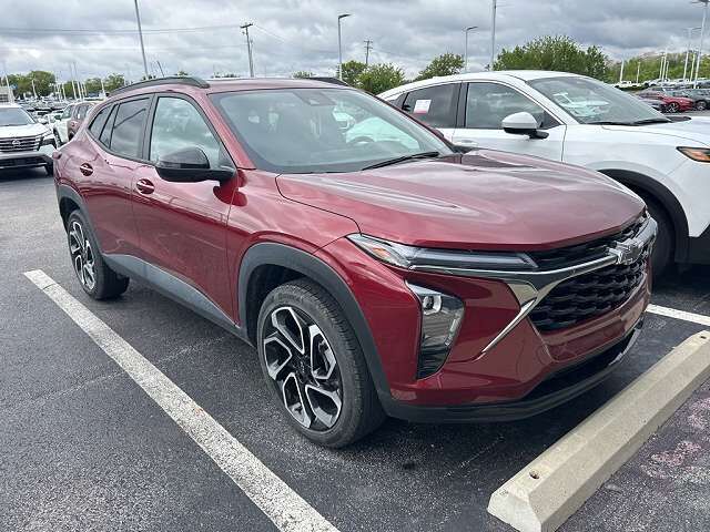 2025 CHEVROLET Trax